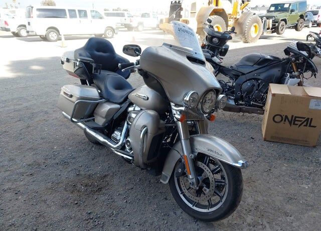 2018 HARLEY DAVIDSON FLHTCU / Electra Glide Ultra Classic