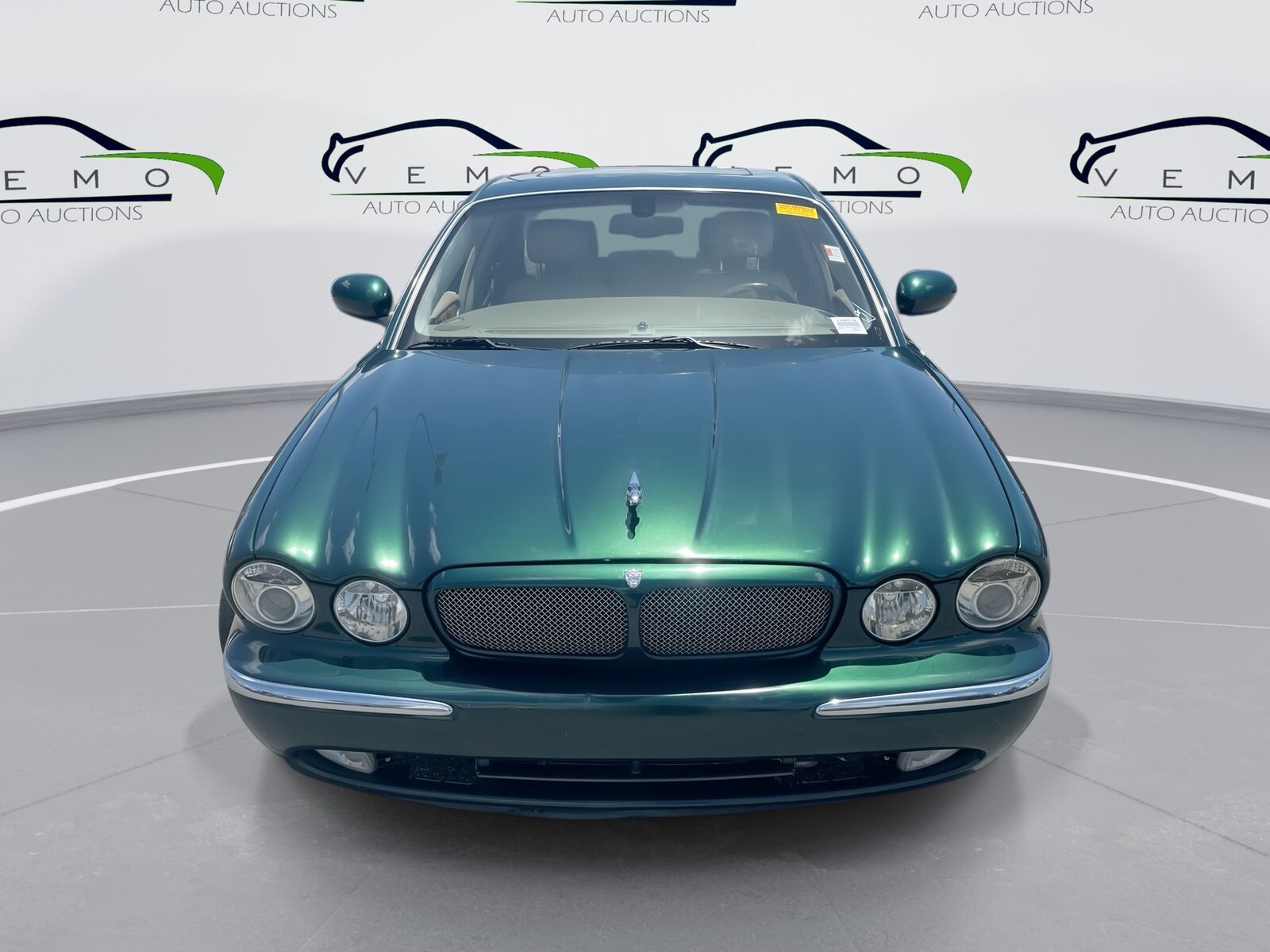 Jaguar XJR