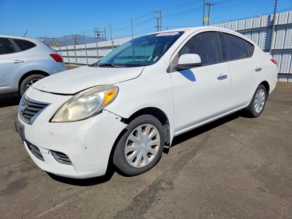 2014 NISSAN Versa