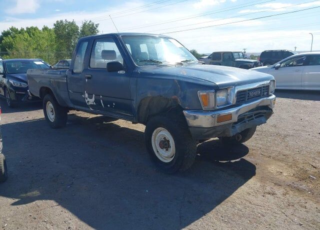1990 TOYOTA Pick-Up