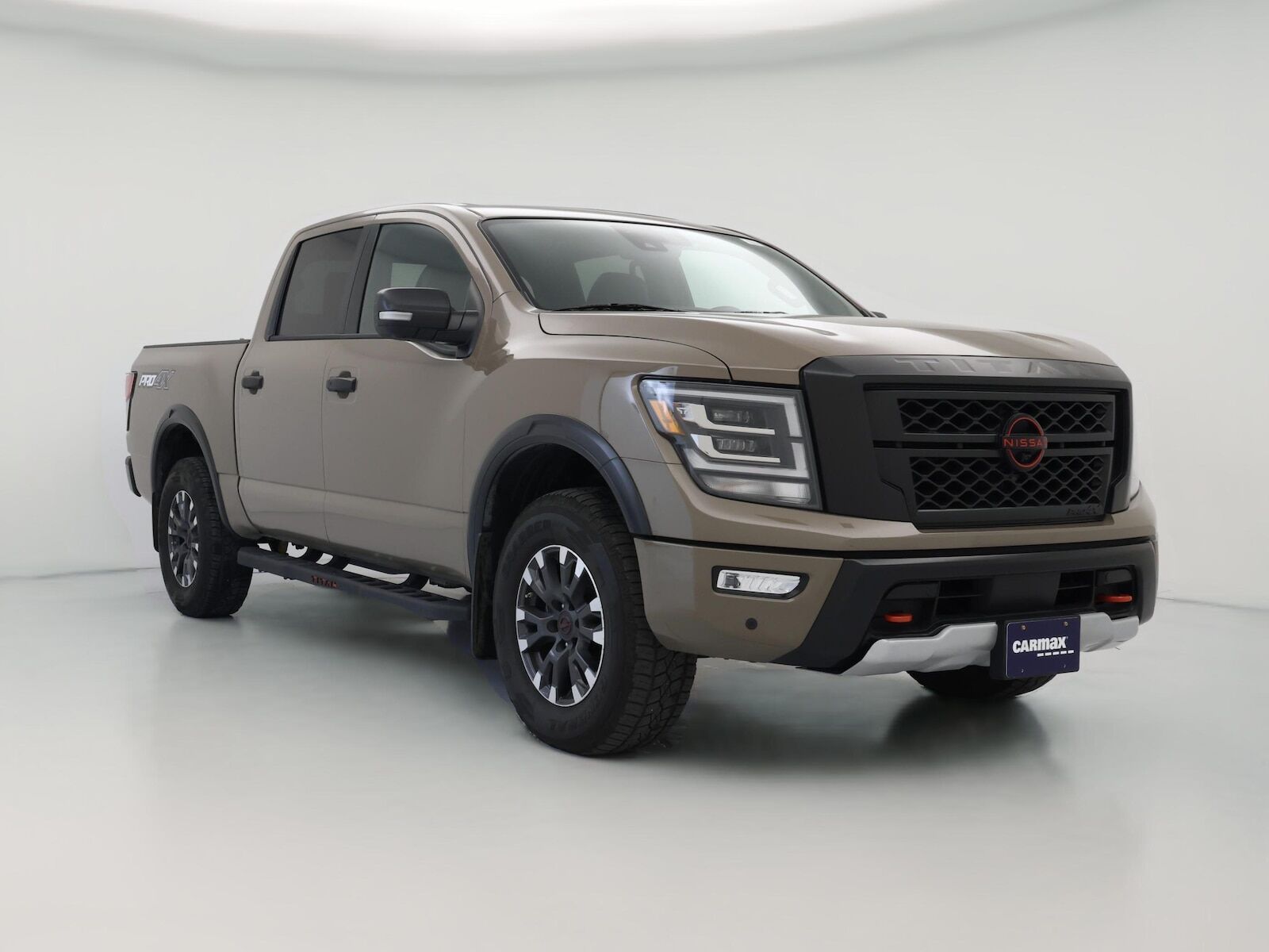 2024 NISSAN Titan