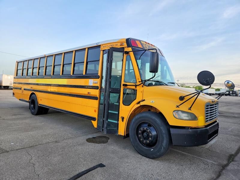 2010 FREIGHTLINER B2 Bus Chassis