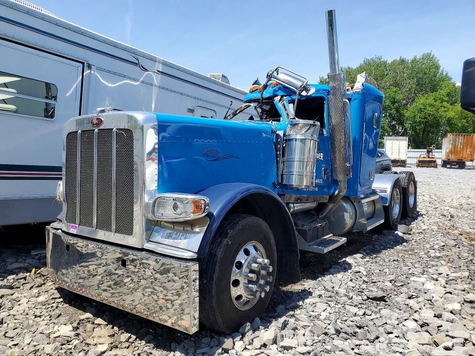 2019 PETERBILT 389