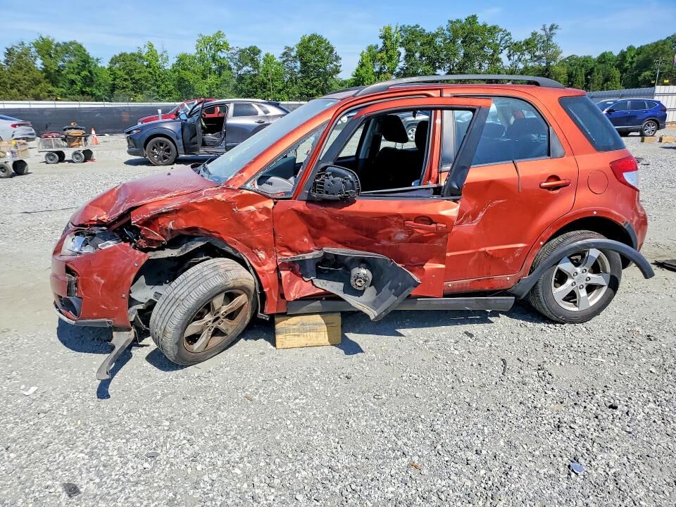 2011 SUZUKI SX4