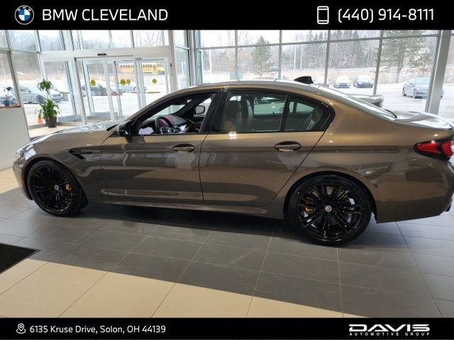 2023 BMW M5
