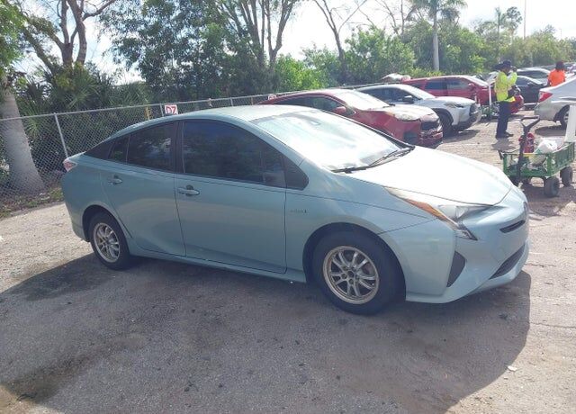 2017 TOYOTA PRIUS