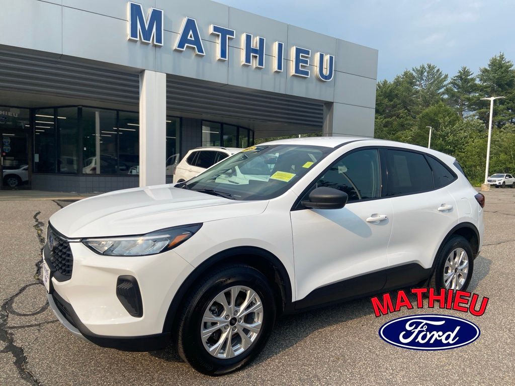 2025 FORD Escape