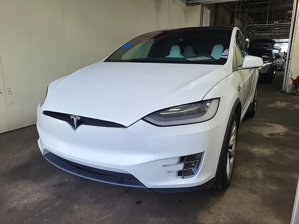 2019 TESLA Model X