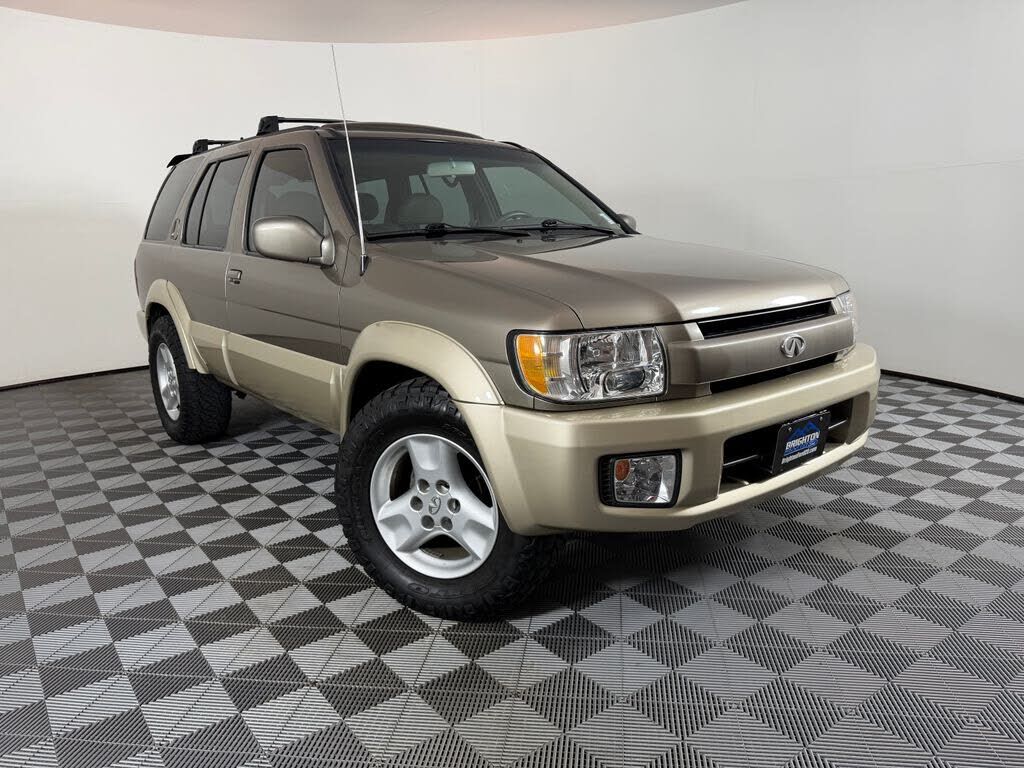 2002 INFINITI QX4