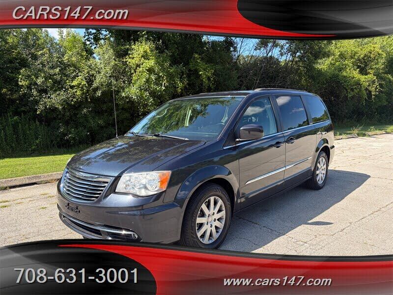 2014 CHRYSLER Town and Country
