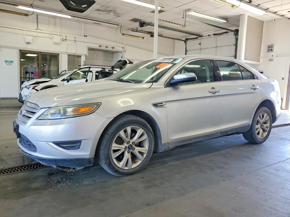 2011 FORD Taurus