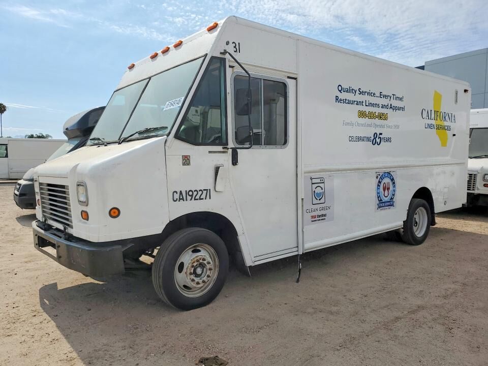 2013 FORD Commercial Chassis