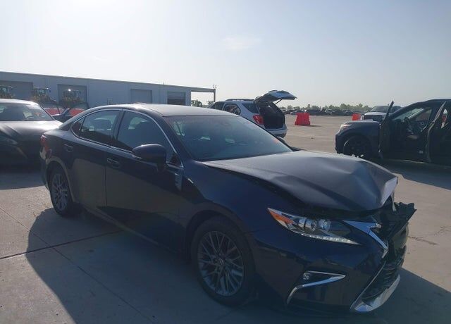 2018 LEXUS ES
