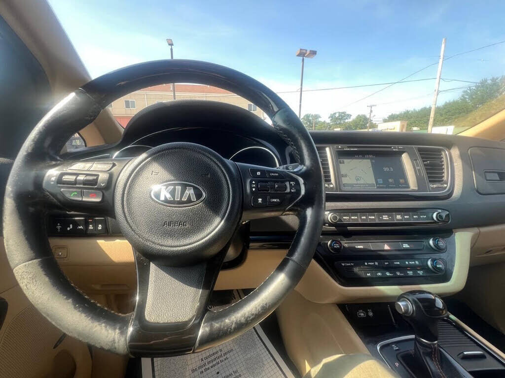2015 KIA Sedona
