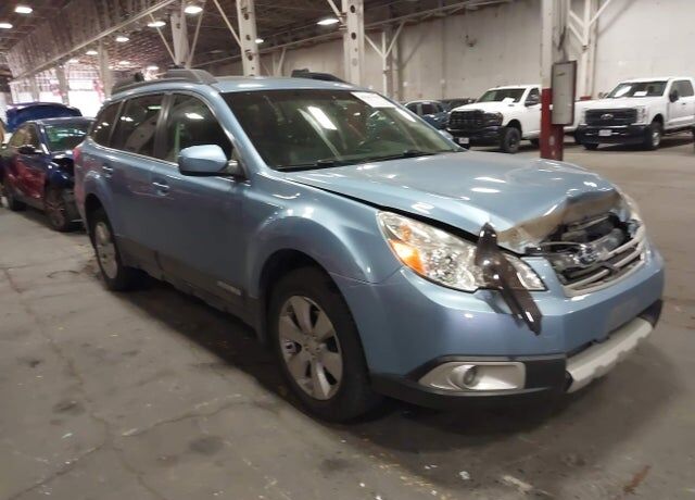 2010 SUBARU Outback