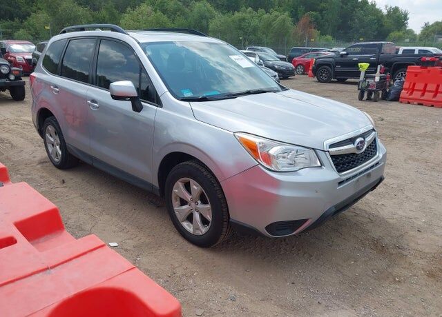 2016 SUBARU Forester