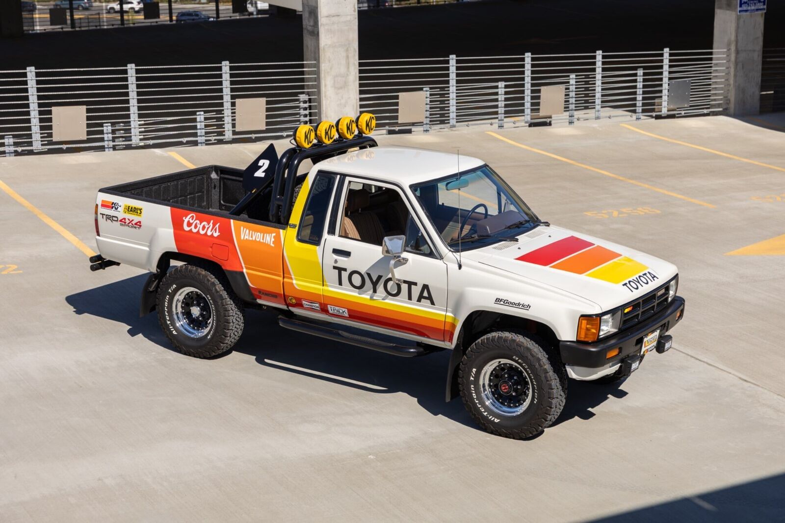1985 TOYOTA Pick-Up