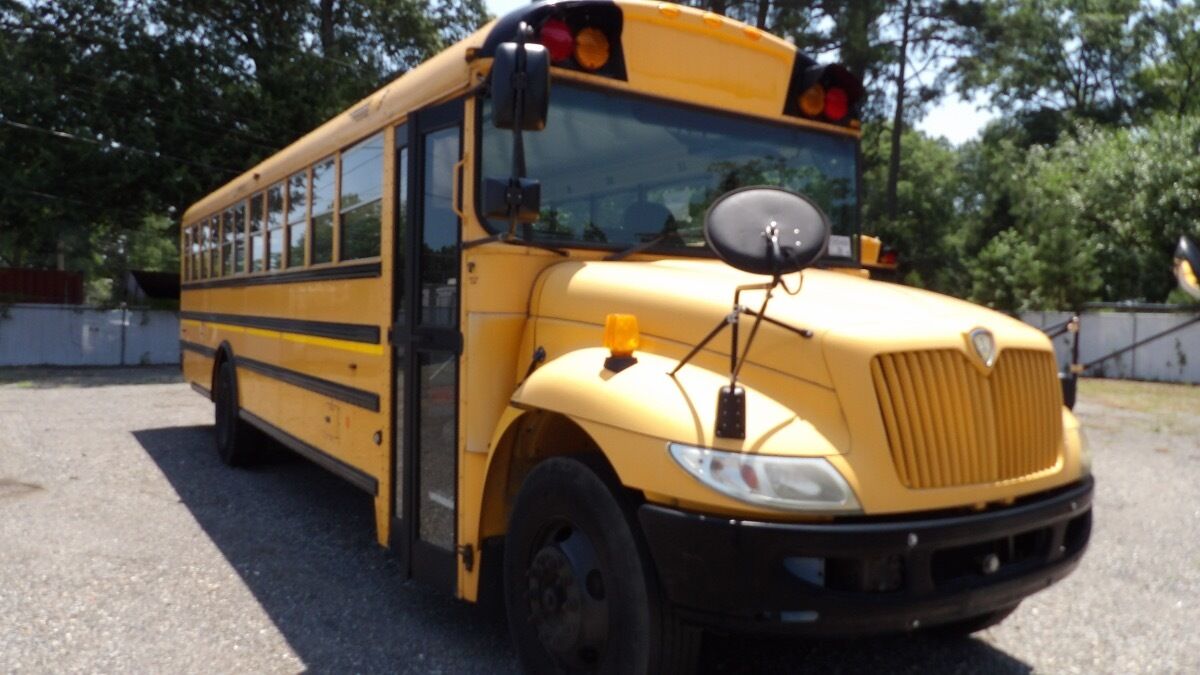 2015 IC BUS PB105
