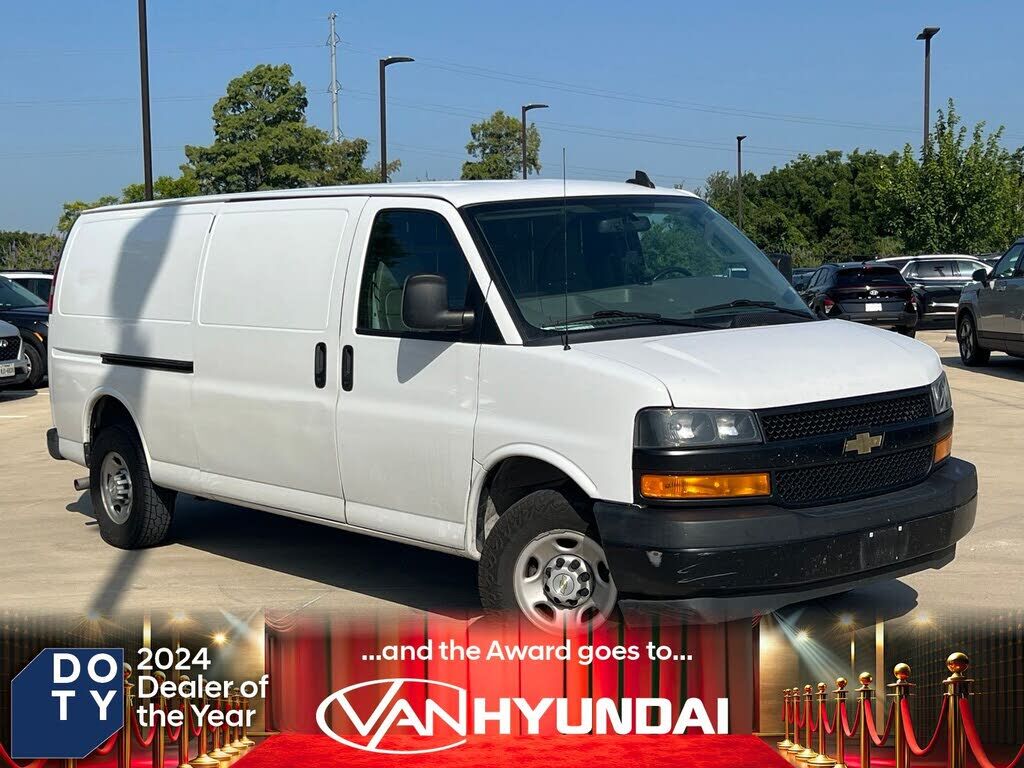 2022 CHEVROLET Express