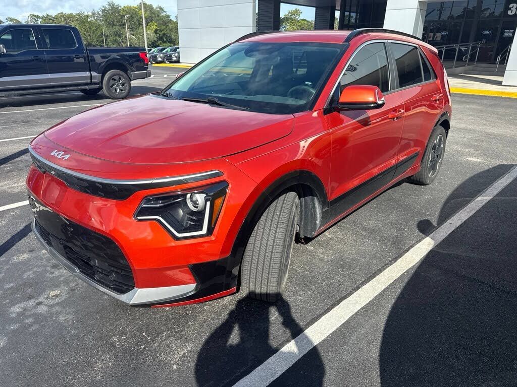2023 KIA Niro