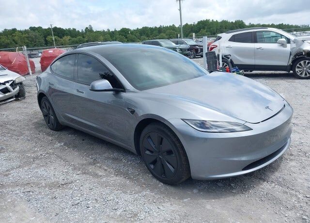 2026 TESLA Model 3