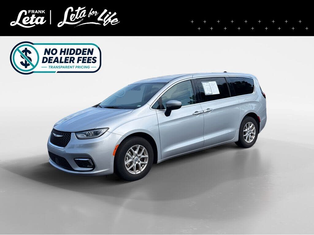 2023 CHRYSLER Pacifica