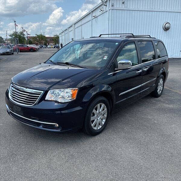 2011 CHRYSLER Town and Country