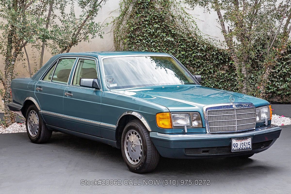 1989 MERCEDES-BENZ 300
