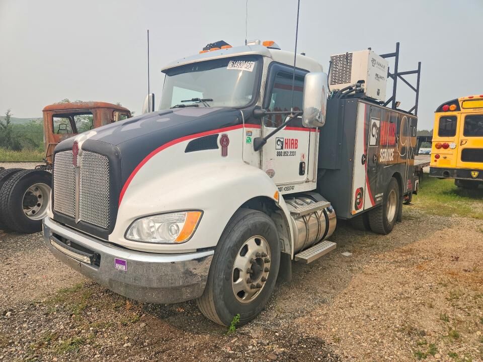2021 KENWORTH T3 Series