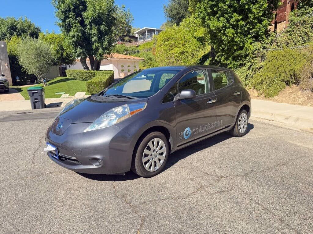 2013 NISSAN Leaf