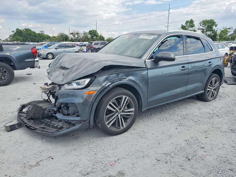 2020 AUDI Q5 e