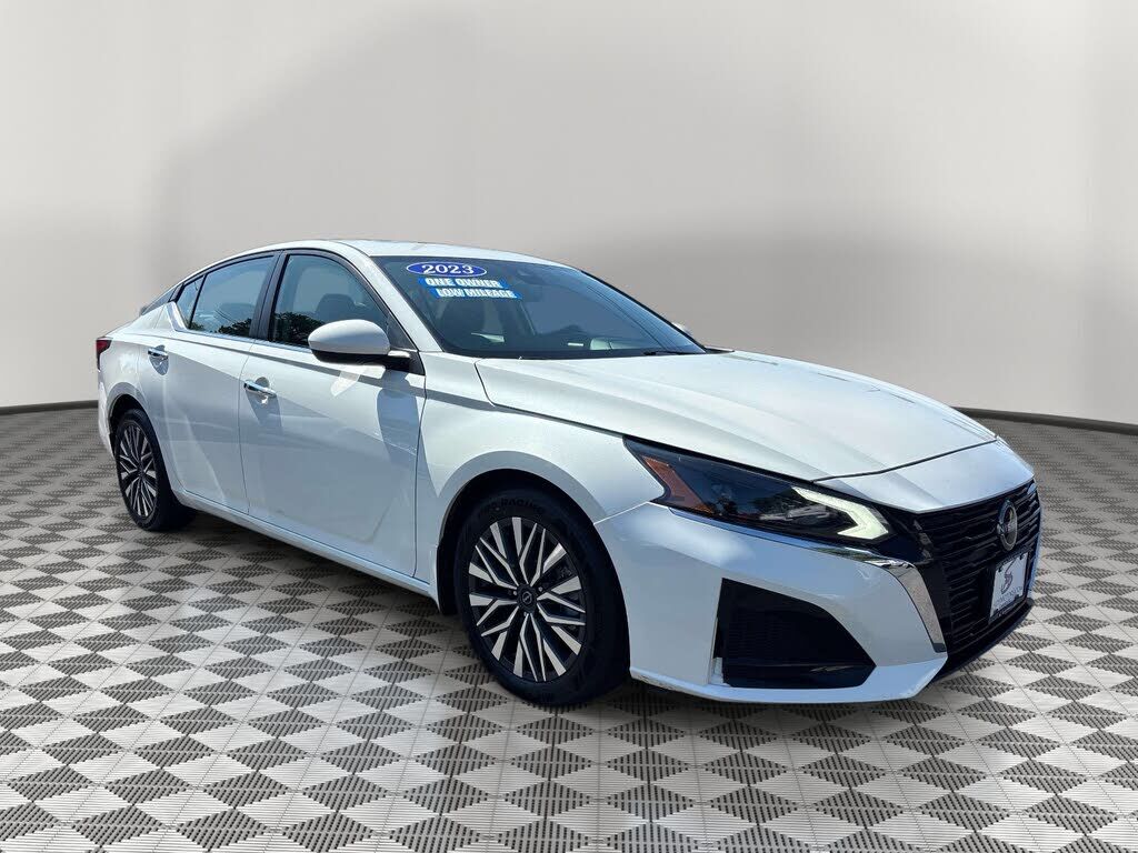 2023 NISSAN Altima