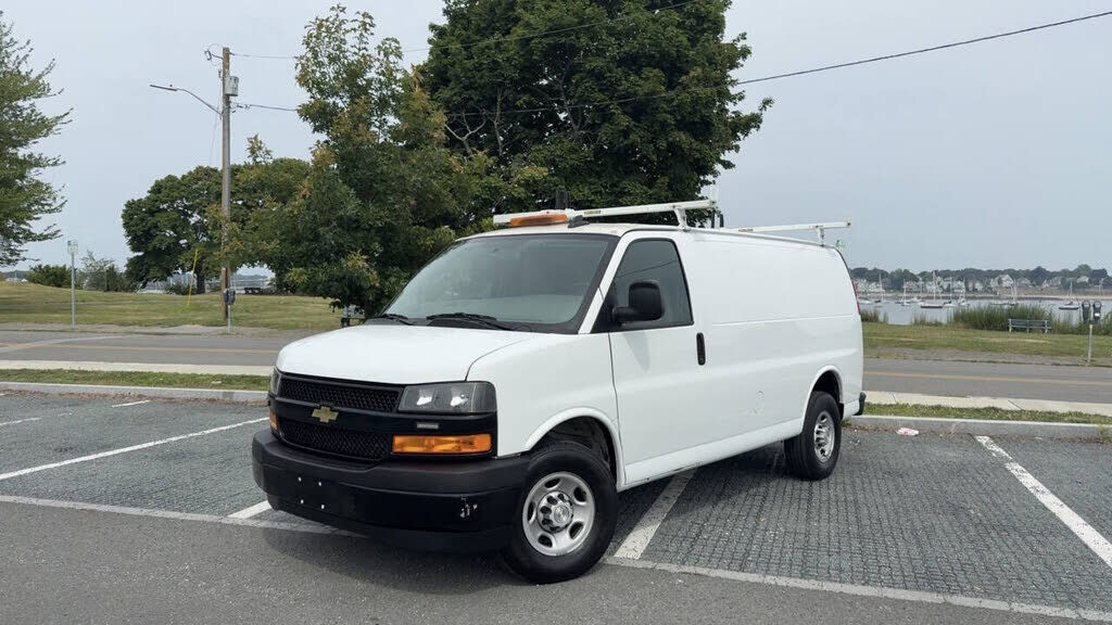 2020 CHEVROLET Express