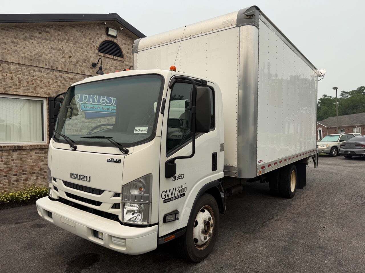 2020 ISUZU NPR-HD
