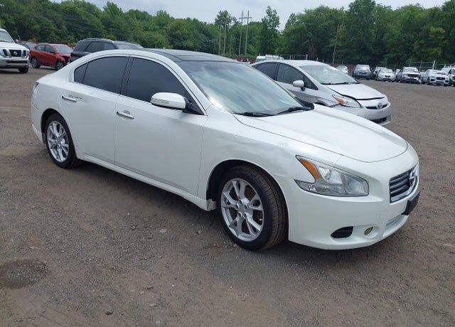 2014 NISSAN Maxima