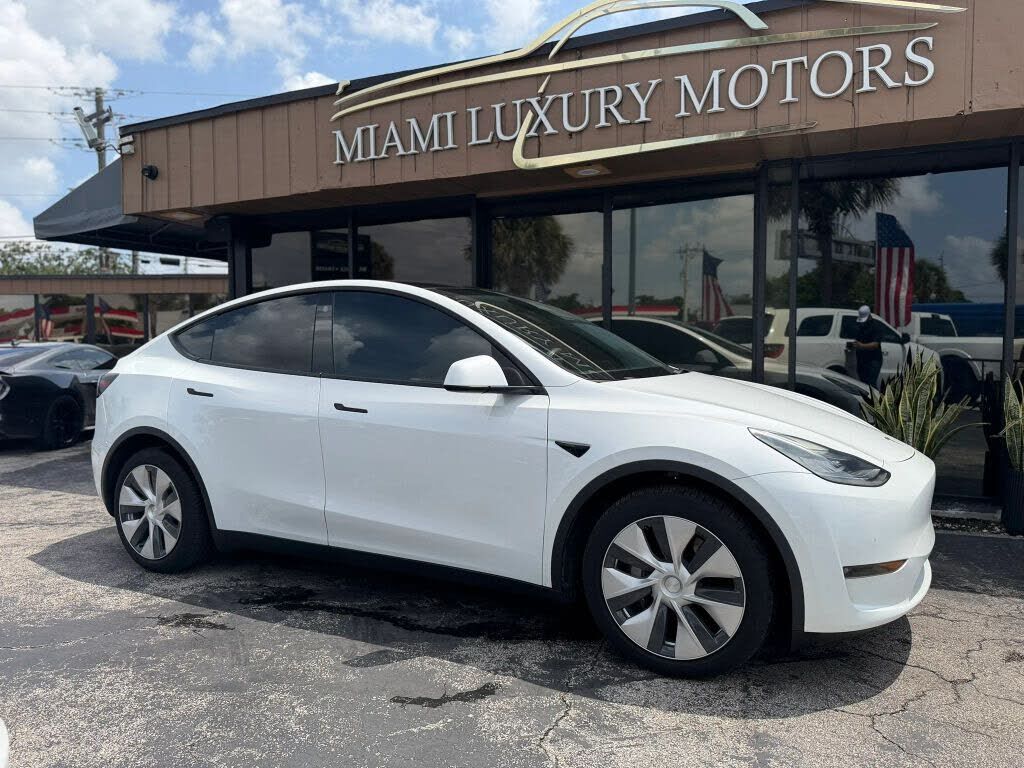 2022 TESLA Model Y