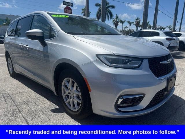 2023 CHRYSLER Pacifica