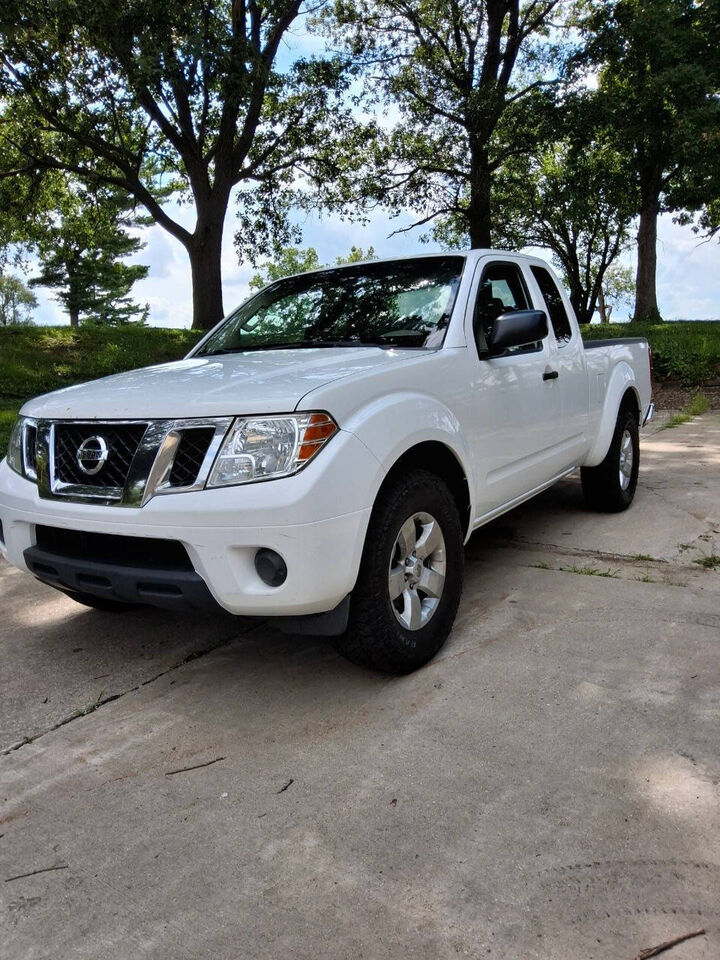 2012 NISSAN Frontier