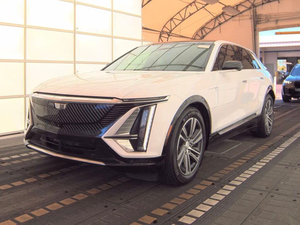 2024 CADILLAC Lyriq