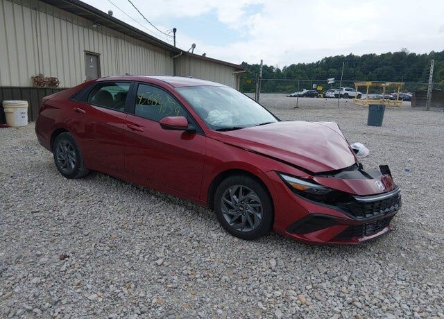 2024 HYUNDAI Elantra