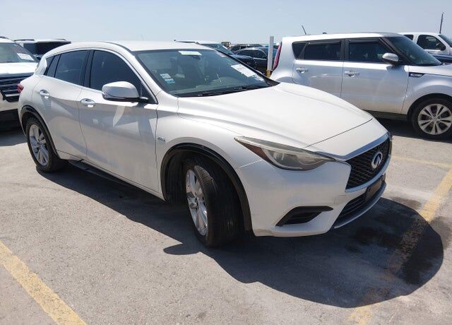 2017 INFINITI QX30