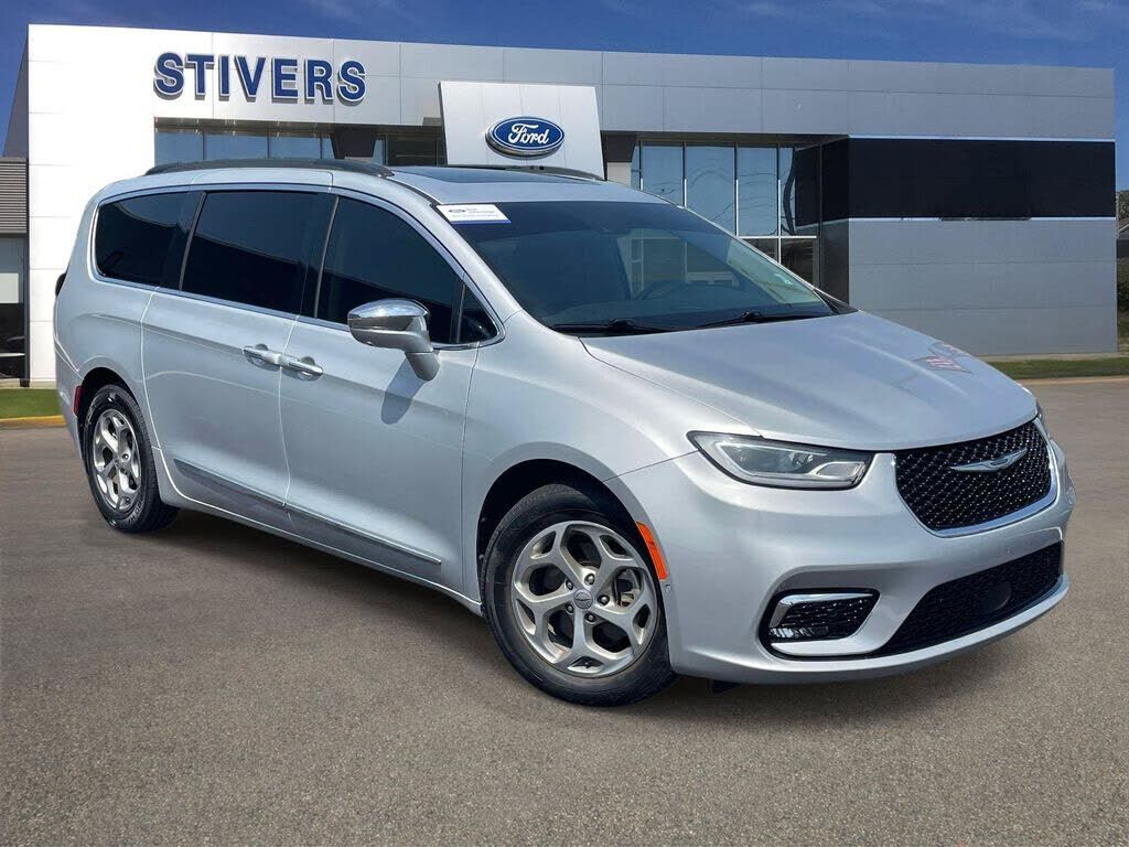 2022 CHRYSLER Pacifica