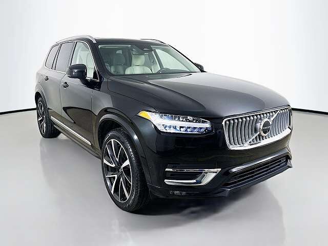 2025 VOLVO XC90