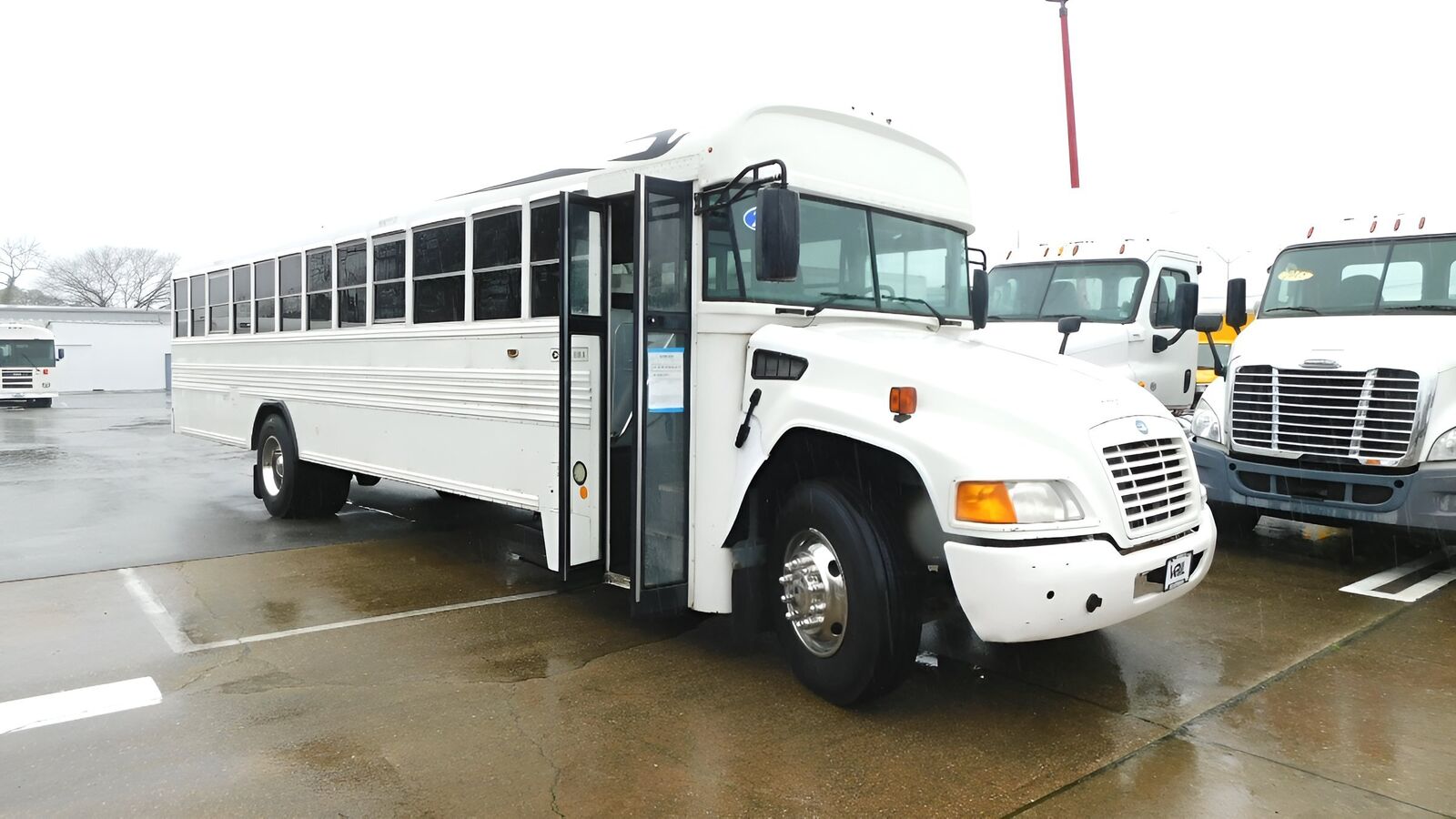 2014 BLUE BIRD BB Conventional