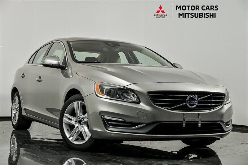 2015 VOLVO S60