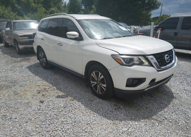 2017 NISSAN Pathfinder