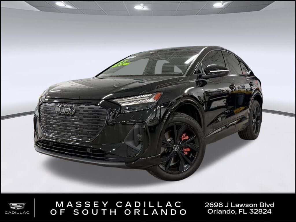 2023 AUDI Q4