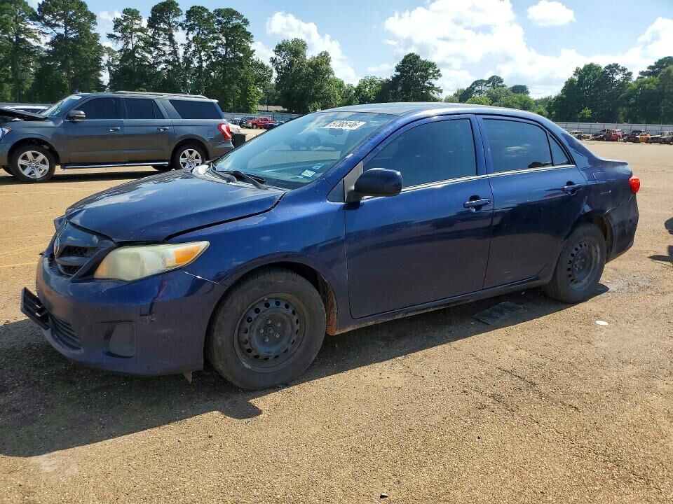 2013 TOYOTA Corolla