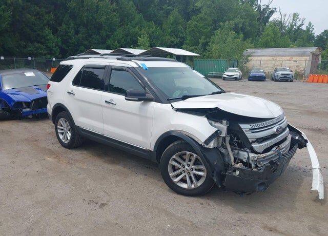 2014 FORD Explorer