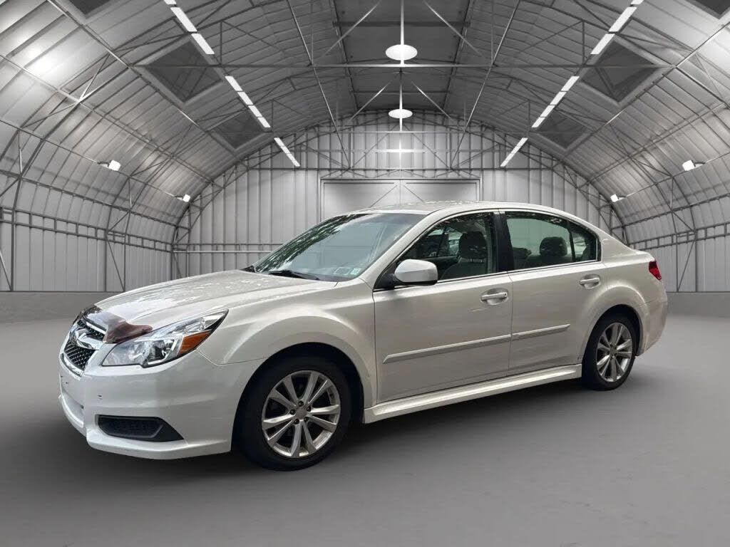 2013 SUBARU Legacy